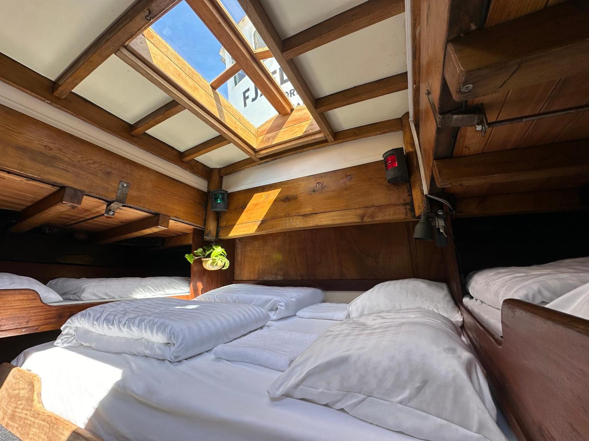 Varra Water - Unique Boat Accomodation - Bornholm - Fjaelstavn Neksø Esterno foto